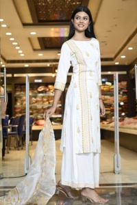 Conjunto de 3 Piezas de Rayón Blanco para Fiesta, Estilo Étnico, Sin Mangas, Largo hasta la Rodilla, Verano, Lavado a Mano, Conjunto de Kurta de Diseñador para Mujer - Product Image 6