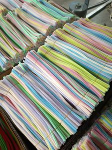 100 Peças de Hastes de <span class=keywords><strong>Chenille</strong></span> Macias Multicoloridas e Multiuso para Artesanato DIY, Tiras de Pelúcia com Efeito de Raiz e Hastes de <span class=keywords><strong>Chenille</strong></span> para Fantoches e Embrulho de Presentes - Product Image 2