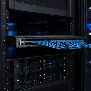 Conmutador SAN FC Lenovo ThinkSystem DB620S de 48 Puertos y 32G, 2Tbps Full Duplex, Montaje en Rack 1U, con Transceptores SFP SWL de 32Gb - Product Image 4