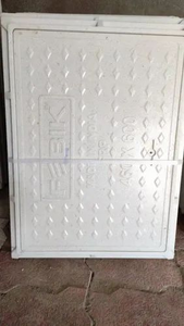 Couvercle de regard en composite FRP blanc pour le drainage et l'accès aux équipements - Product Image 4