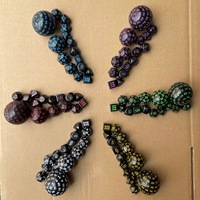 2025 nouveau jeu de dés 3D 100 15 pièces acrylique polyédrique Logo personnalisé sculpté écologique D & D jeu de rôle coffret cadeau de jeu