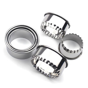 Molde para Hacer Empanadas de Acero Inoxidable, Cortador de Masa para Empanadas, Raviolis y Pasteles - Product Image 1