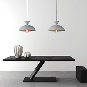 Lustre suspendu LED gris ciment de style Wabi-Sabi, industriel, avec hauteur réglable et fonction de gradation pour salon - Product Image 3