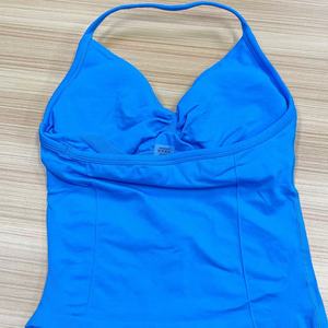 Bộ đồ tập thể thao Impact Sports gồm áo hai dây dài và quần short bó sát liền mạch, họa tiết trơn, có logo tùy chỉnh. - Product Image 4