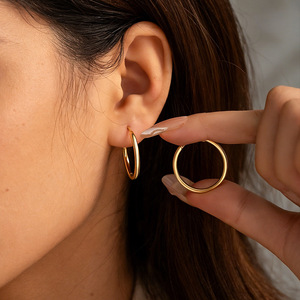 Pendientes de Aro Redondos Geométricos de Oro de 14k, Joyería de Moda para Fiestas - Product Image 5