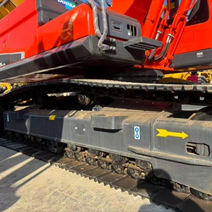 รถขุดตีนตะขาบ Doosan DX225LCA สีแดง เครื่องจักรก่อสร้าง - Product Image 6