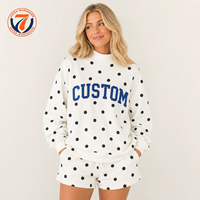 Ensemble 2 pièces surdimensionné pour femme : Sweat-shirt en flanelle à pois imprimé personnalisé avec options de logo et short à col montant style streetwear