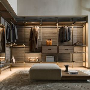 Rouleau personnalisé Walk-in Fermé Cadre en plomb avec noyer Canaletto/étagères en bois peint au plomb Boîtes de rangement réglables <span class=keywords><strong>Colonne</strong></span> Armoire - Product Image 1