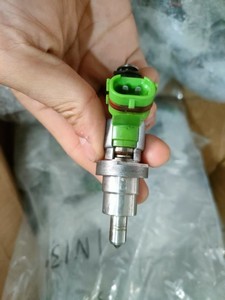 23250-28070 ugello carburante 23209-28070 iniettore carburante per motore <span class=keywords><strong>Toyota</strong></span> <span class=keywords><strong>Rav4</strong></span> 1AZ-FSE 2.0L - Product Image 3