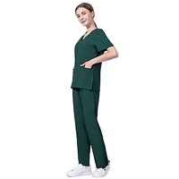 Conjunto <span class=keywords><strong>de</strong></span> uniforme médico quirúrgico con logo oem para mujer, pantalón con cuello en V y estampado <span class=keywords><strong>de</strong></span> enfermera, venta al por mayor - Product Image 3