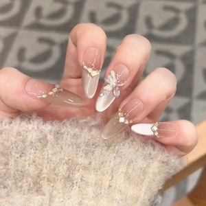 เล็บทำด้วยมือสวมใส่ได้สีน้ำตาลผีเสื้อแมวนางฟ้าประกายแสงระดับไฮเอนด์ไวท์เทนนิ่งเล็บปลอมถอดออกได้ - Product Image 1