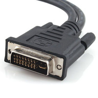 Les fabricants de faisceaux de câbles fournissent un câble répartiteur VGA à DVI 24 + 5 un à deux pour la distribution vidéo avec construction blindée