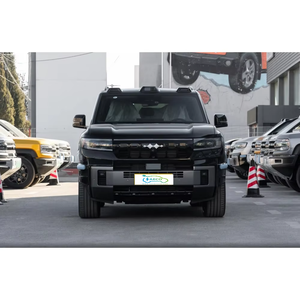 2025 Leopard 8 Hybrid Suv Luxury Full-wheel Drive 6/7 Seats Big Stock Car à vendre en Chine New Energy Vehicle - Product Image 2