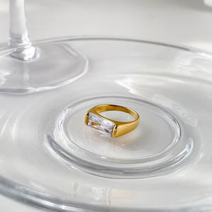 YF2640 Zierlicher Goldring-Design Schmuck Hypoallergener Edelstahl 18K Vergoldet mit Klaren Zirkonia-Ringen - Product Image 6