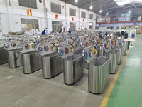 Poubelle de tri extérieure en acier inoxydable pour aéroport, centre commercial, poubelle de séparation des déchets en métal, bac de recyclage public commercial