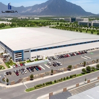 Entrepôt préfabriqué en structure métallique résistant au vent et aux charges de neige, isolation thermique, usine à ossature métallique pour le stockage logistique