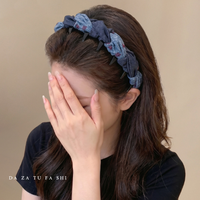 Bandeau de cheveux de style coréen haut de gamme pour femmes. Un serre-tête avec un dessus épais. Il convient au lavage du visage.