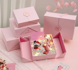 Caja <span class=keywords><strong>de</strong></span> Regalo Doble <span class=keywords><strong>de</strong></span> Alta Gama en Oferta, Papel Rígido, Papel <span class=keywords><strong>de</strong></span> Arte, Recubrimiento UV, Relieve, Materiales Reciclados, Temporada Festiva, Nochevieja - Product Image 2