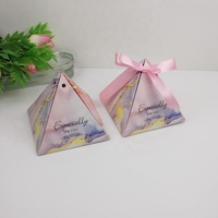 Boîte d'emballage de bonbons en forme de pyramide avec ruban, boîte à chocolat dorée pour mariage et boîtes cadeaux personnalisées