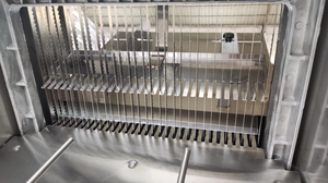 Trancheuse à <span class=keywords><strong>pain</strong></span> de moule avec convoyeur pour <span class=keywords><strong>pain</strong></span> grillé et sandwichs - Product Image 3