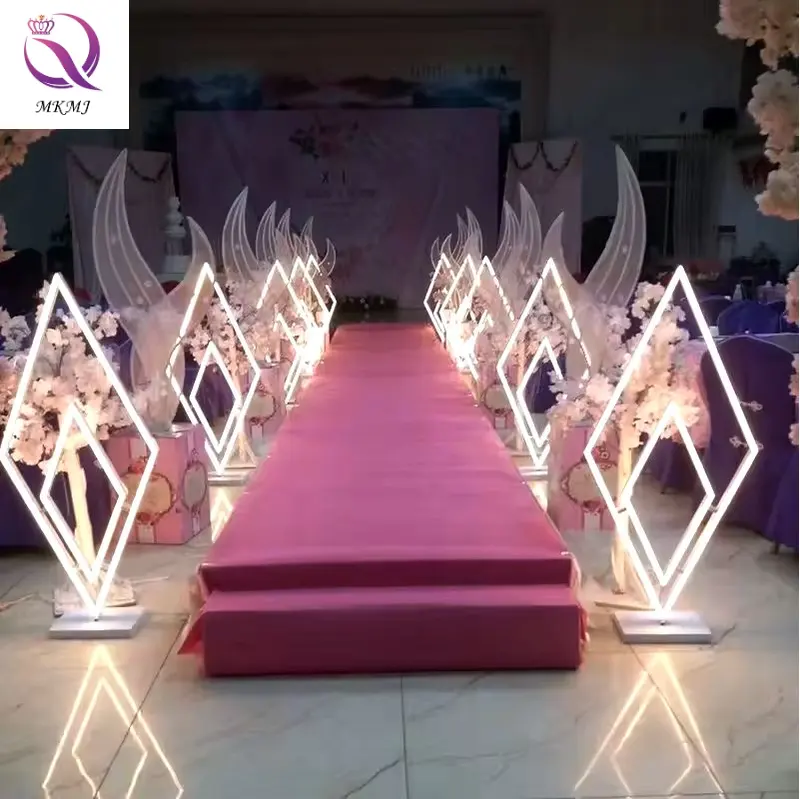 Nuevos accesorios de boda en forma de diamante blanco camino plomo iluminación Led boda Hotel boda pasarela Decoración