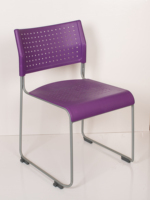 Échantillon gratuit Mobilier de bureau empilable et ergonomique en plastique pour ordinateur Chaise de conférence de visiteur d'événement de train pour salle de réunion