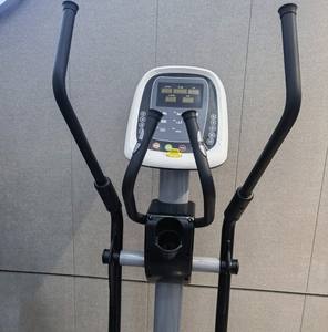 Vélo elliptique manuel commercial auto-générateur d'entraîneur de croix elliptique de nouvelle conception à vendre - Product Image 5