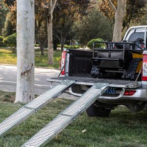 Falciatrice a flagelli per la gestione dei prati con altezza di taglio regolabile, avviamento remoto, doppio motore brushless e controllo a distanza - Product Image 4