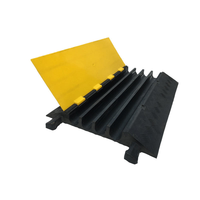 Protector de Cables de Goma Leahua Negro y Amarillo 900*550*70mm, Canal de 45x55mm, Reductor de Velocidad para Seguridad Vial
