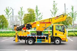 Camión con Plataforma Aérea Foton de 30m 4*2 para Mantenimiento de Alumbrado Público en África - Product Image 3