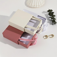 Boîte à bijoux en papier avec poignée pour emballage de bijoux de luxe en carton à tiroir coulissant avec logo personnalisé pour collier