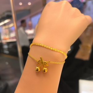 สร้อยข้อมือแฟชั่นดีไซน์เชอร์รี่  วัสดุสแตนเลส 316L ชุบทอง PVD ทนทาน สวยงาม - Product Image 3