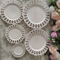 Assiettes de présentation décoratives en porcelaine blanche, design ajouré, personnalisables en couleur, style européen, 6/8/10/12 pouces, pour mariage et événements