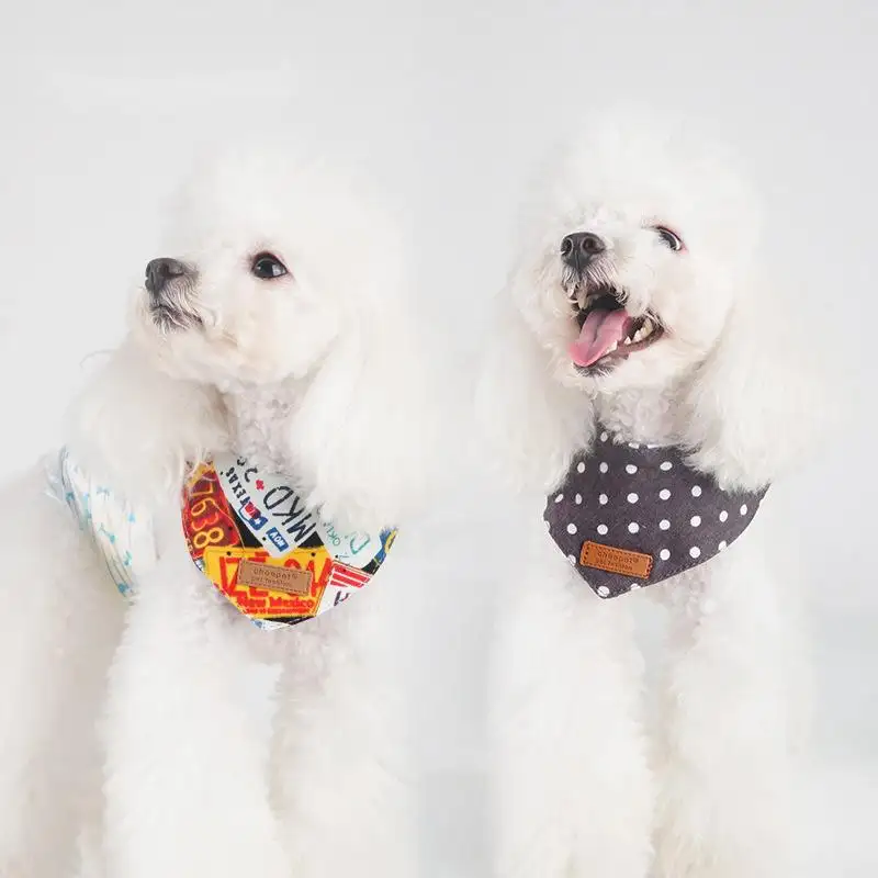 Bandana en coton à motif imprimé coloré pour chien et chat