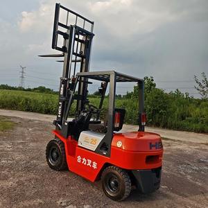 Heli 2,5 Tonnen Diesel-Gabelstapler mit 3m Hubhöhe, ISUZU-Motor, 2,5 Tonnen 3-Stufen-Gabelstapler Optional, 2,5-Tonnen-Gabelstapler Heli CPCD25 - Product Image 1
