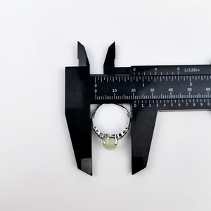 Vente en gros en vrac <span class=keywords><strong>pas</strong></span> <span class=keywords><strong>cher</strong></span> prix cristal bijoux bague pierres précieuses anneaux Prehnite anneaux pour l'<span class=keywords><strong>envoi</strong></span> de cadeaux - Product Image 5