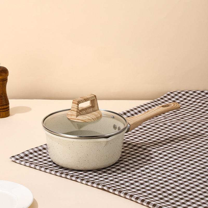 poêle à lait blanche de 18 cm avec couvercle