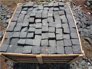 Collection de pierres naturelles Shadow Imperial Premium Black Limestone pour projets architecturaux de luxe - Product Image 3