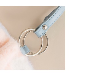 Zari nhuộm túi xách theo phong cách nghệ thuật với pha trộn màu sắc khuếch tán và thiết kế xếp li độc đáo nhưng tinh vi - Product Image 4