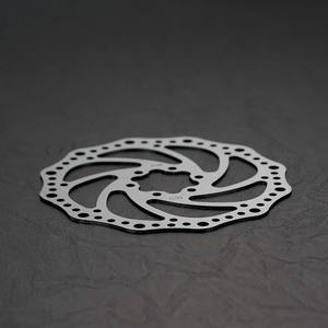 Plaquettes de frein à disque pour vélo de montagne LEEK EV 003 à six boulons avec blocage central - Blanc - Product Image 3