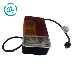 Pièces de machines de construction EexcavaStart, feu arrière droit 7225546 pour V417 V518 V519 V723 VersaHandler - Product Image 2