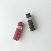 Flacon de recharge de parfum miniature portable personnalisé 8ml 10ml 15ml carré coloré en cuir magnétique vaporisateur de parfum avec boîte