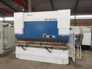 Máquinas Herramienta de Segunda Mano, Prensa Plegadora CNC Usada, Económica, Modelo PBH-<span class=keywords><strong>220</strong></span>-3100 |   Capacidad de <span class=keywords><strong>220</strong></span> Toneladas para Doblado de Metal de Alta Resistencia - Product Image 1