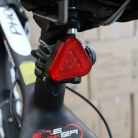 Feu arrière triangulaire pour vélos et VTT, 6 LED, alimenté par batterie, équipement de conduite nocturne