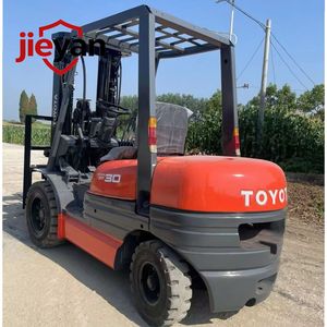 Montacargas <span class=keywords><strong>Toyota</strong></span> Usado Original Japonés, Diésel, 3 Toneladas, en Venta en Dubái - Product Image 1