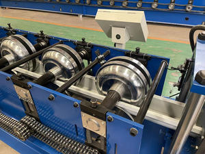 Máquina formadora de azulejos de acero Guter System con motor y rodamiento 380V Fácil de operar - Product Image 4