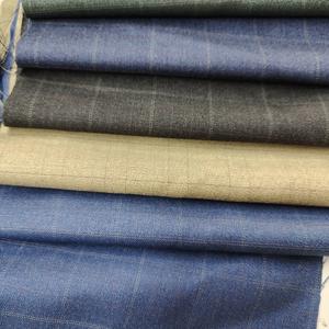 Vente en gros de tissus organiques pour costumes TR Design pour hommes paquet à double pli avec lisière anglaise respirant pour uniformes pour garçons - Product Image 1