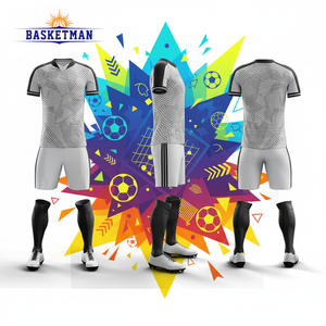 Tenues d'entraînement de football haute performance style Argentine personnalisées, en tissu respirant et antibactérien, uniformes d'équipe pour matchs et entraînements - Product Image 1