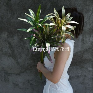 Plante artificielle de lys Secret Garden, branche unique, feuillage vert en PVC, décoration pour mariage et maison - Product Image 2