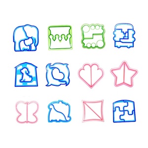 12cm diverses formes en plastique Sandwich Maker et Cutter moule maison <span class=keywords><strong>ustensile</strong></span> <span class=keywords><strong>pour</strong></span> faire <span class=keywords><strong>voiture</strong></span> papillon chien en forme de coeur pain - Product Image 2